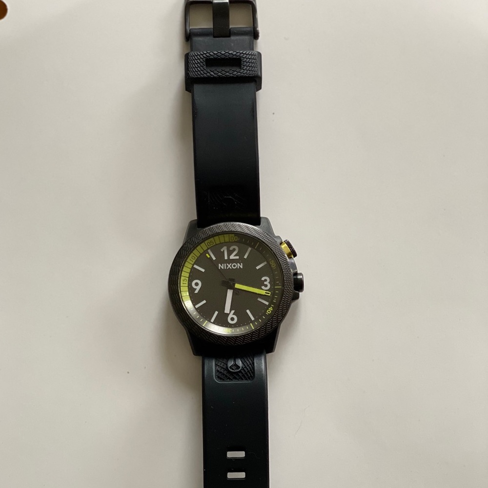 Nixon Cardiff sport watch